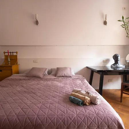 Shared Retro Vintage Luxury Guest house Bucharest