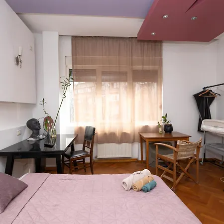 Shared Retro Vintage Luxury Guest house Bucharest