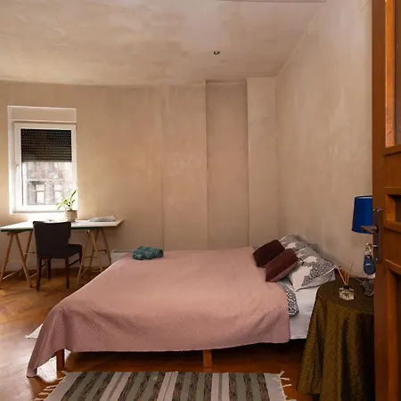 Shared Retro Vintage Luxury Guest house Bucharest