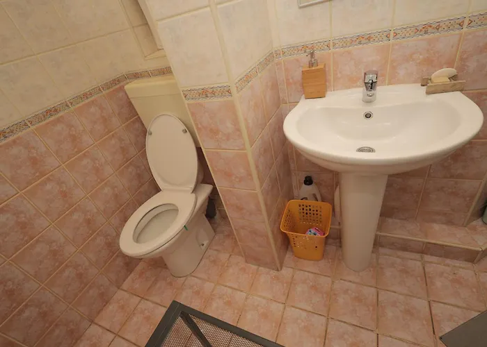 Central Retro Vintage Hostel *