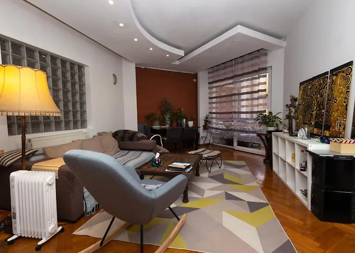 Central Retro Vintage Hostel 布加勒斯特