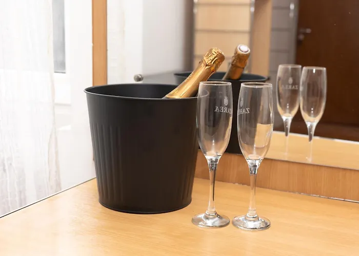 Central Retro Vintage Hostel *