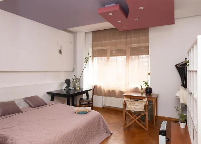 Гостевой дом Central Retro Vintage Hostel *